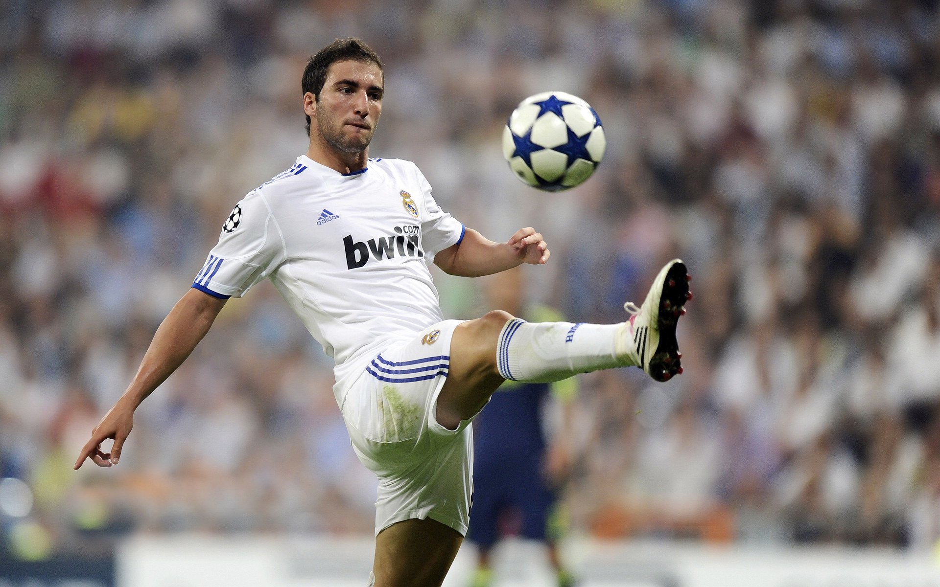 开云电竞赛事-法甲球队采用个性化恢复模型优化比赛间训练安排，法甲风格